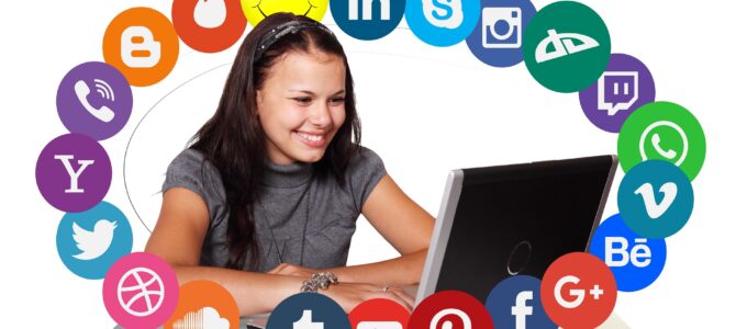 What Do Social Media Marketers Do? What Do Social Media Marketers Do?